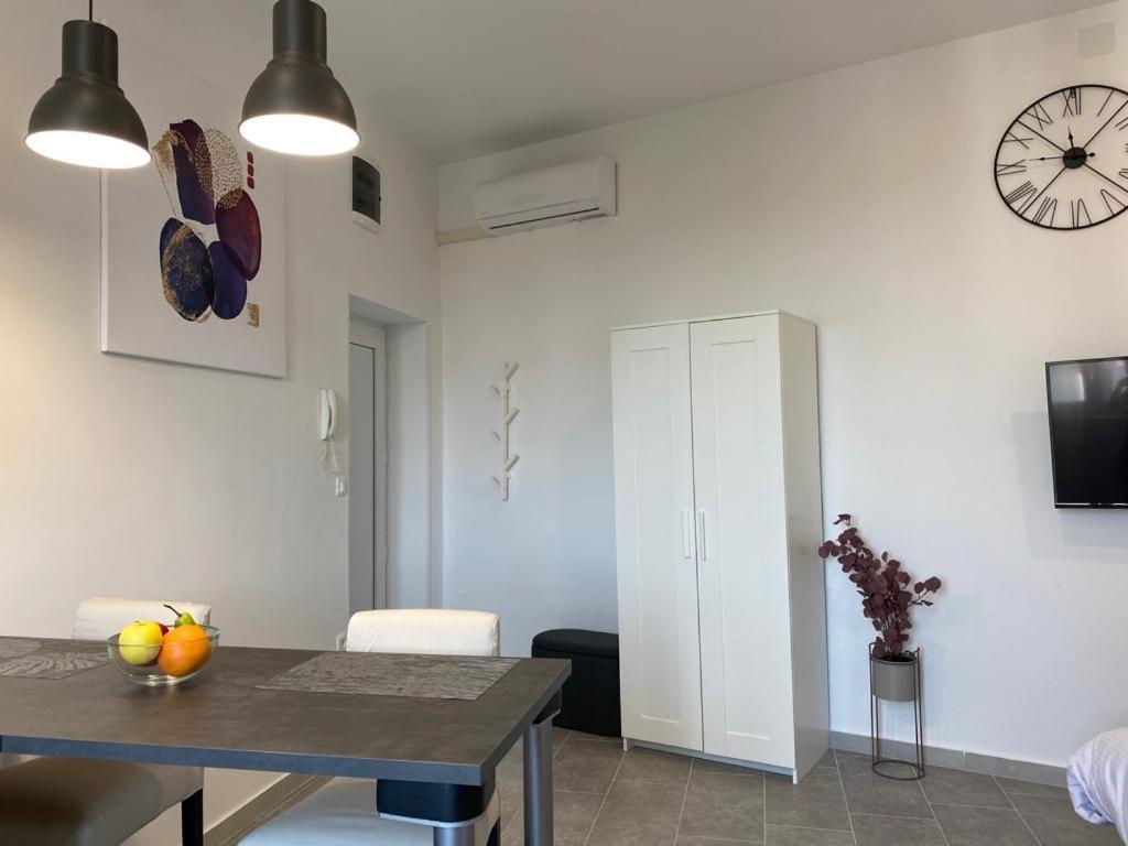City Vibes Apartment Pula Exterior photo