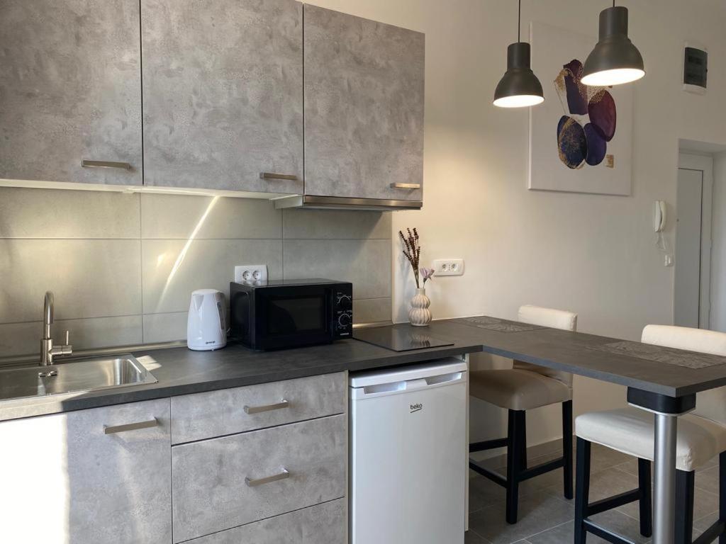 City Vibes Apartment Pula Exterior photo